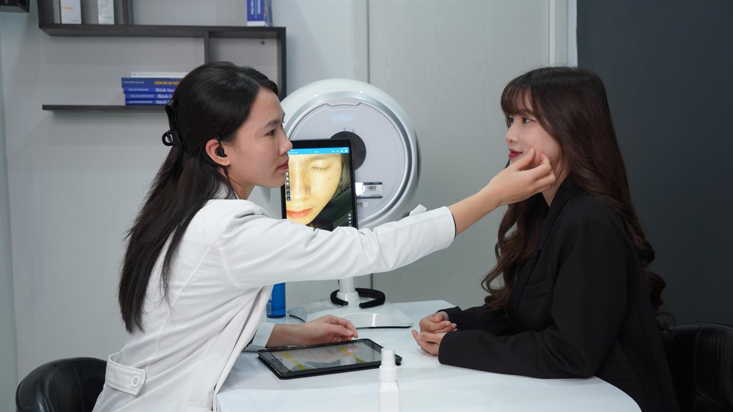 Chăm sóc khách hàng