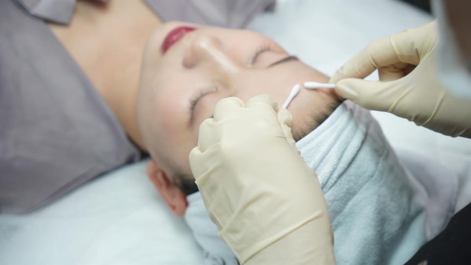 Mụn ẩn là gì? Nguyên nhân và cách xử lý
